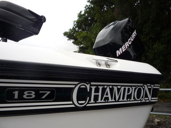 Champion 187[1].jpg